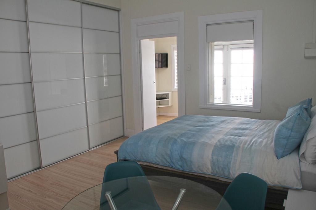 Smugglers Inn Studio Apartments Victor Harbor Exterior photo